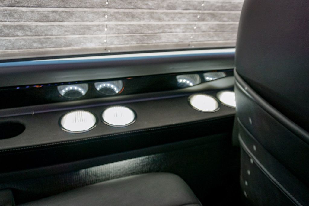 2023 GMC Savana Passenger *Savana 2500 EXT* *9-Pass* *4x4* *Explorer LTD SE* *Hi-Top* - 22914972 - 82