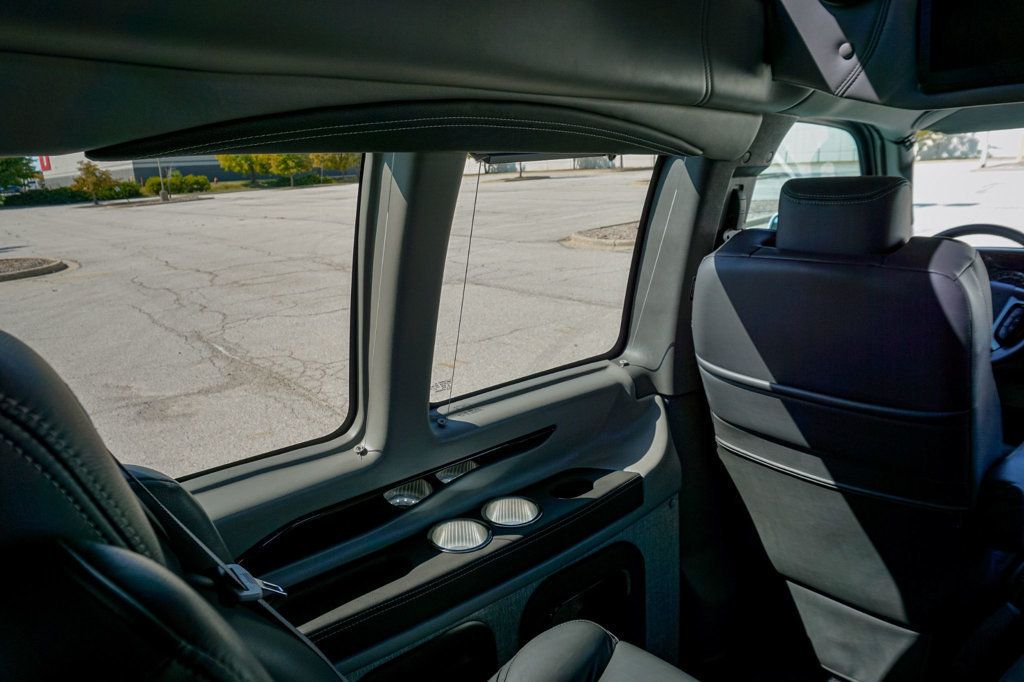 2023 GMC Savana Passenger *Savana 2500 EXT* *9-Pass* *4x4* *Explorer LTD SE* *Hi-Top* - 22914972 - 86