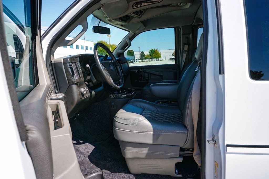 2023 Gmc Savana Passenger 2500 photo 9