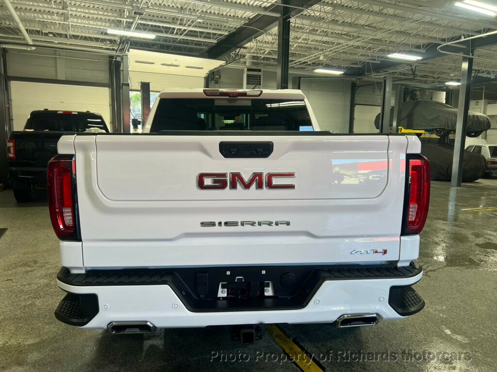 2023 GMC Sierra 1500 4WD Crew Cab 147" AT4 - 22897549 - 3