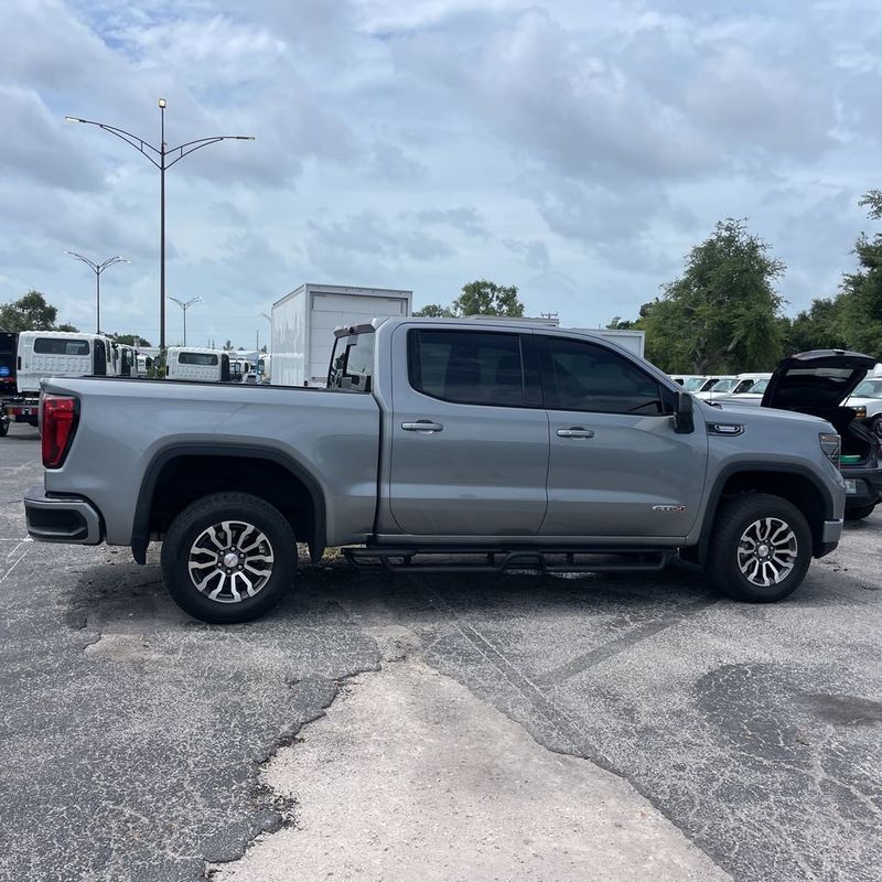 2023 GMC Sierra 1500 4WD Crew Cab 147" AT4 - 23036961 - 9
