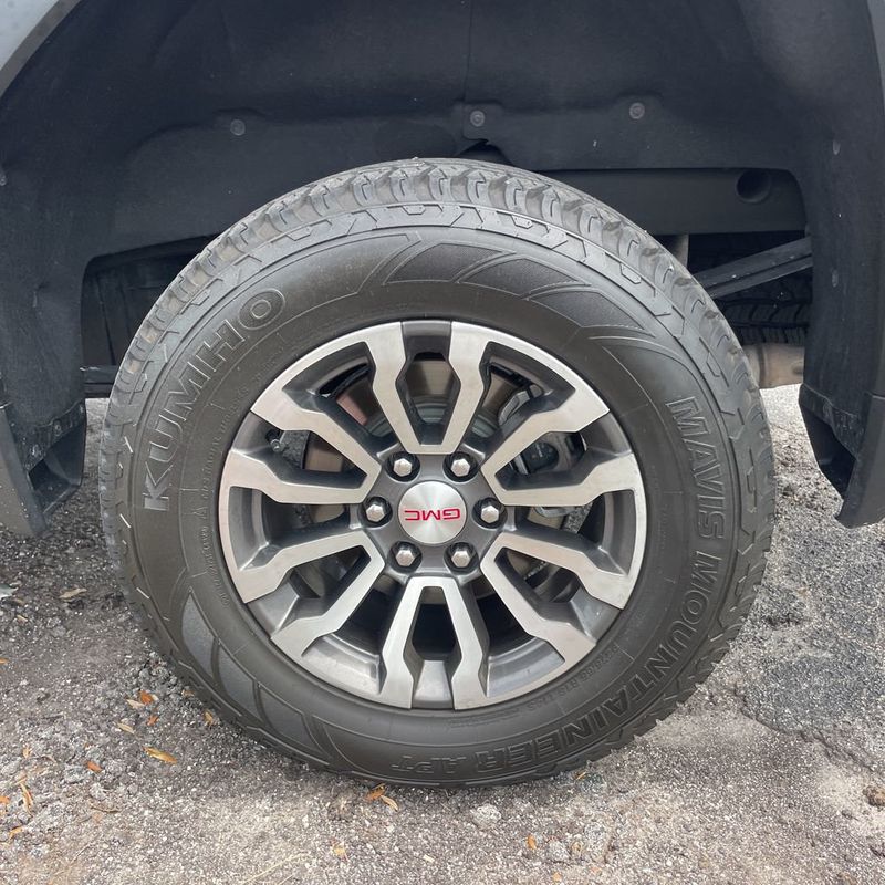 2023 GMC Sierra 1500 4WD Crew Cab 147" AT4 - 23036961 - 11