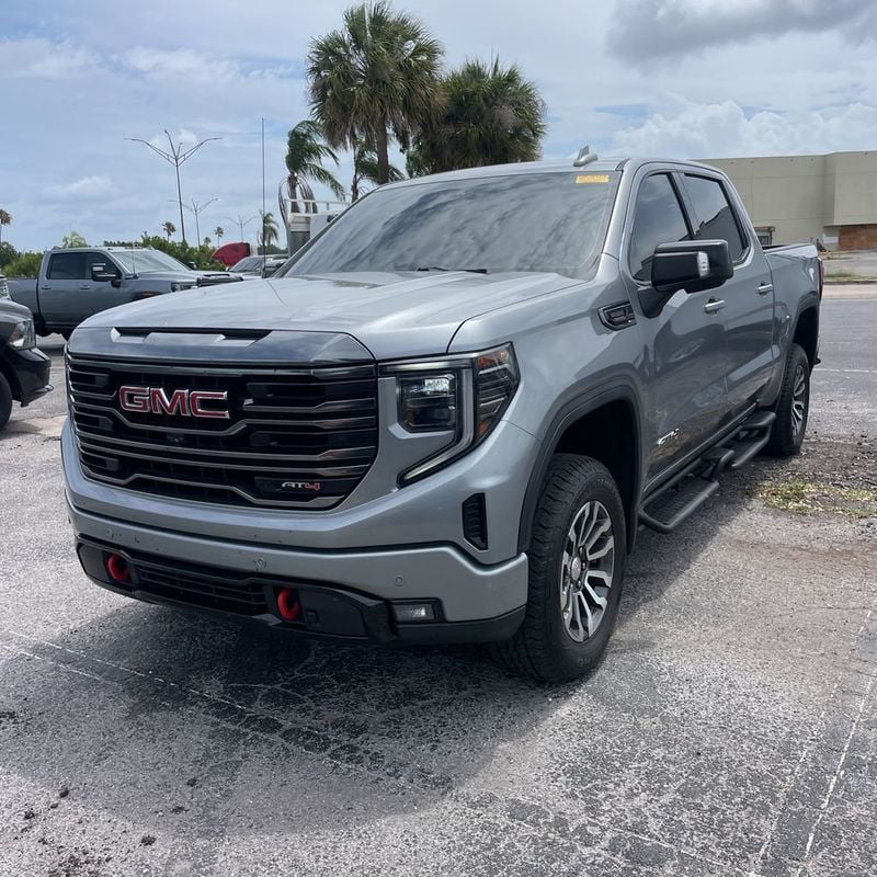 2023 GMC Sierra 1500 4WD Crew Cab 147" AT4 - 23036961 - 3