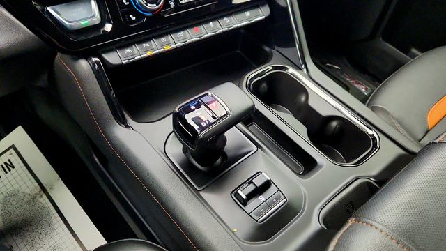 2023 GMC Sierra 1500 4WD Crew Cab 147'' AT4 w/ 6.2L V8 & 10 Speed Automatic - 23019081 - 15