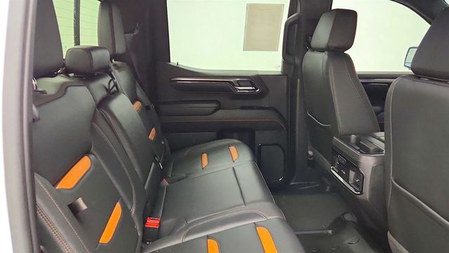 2023 GMC Sierra 1500 4WD Crew Cab 147'' AT4 w/ Technology Pkg, 6.2L V8, Power Sunroof - 23030439 - 23