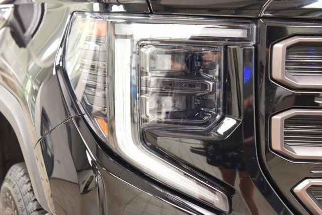 2023 GMC Sierra 1500 4WD Crew Cab 147" AT4X - 22888430 - 12