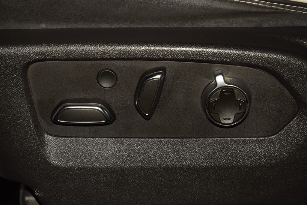 2023 GMC Sierra 1500 4WD Crew Cab 147" AT4X - 23050330 - 44