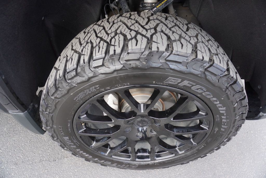 2023 GMC Sierra 1500 AT4 - 22986336 - 17