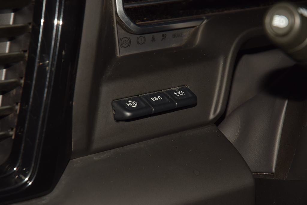 2023 GMC Sierra 1500 AT4 Preferred w/ Technology Package - 23028852 - 31