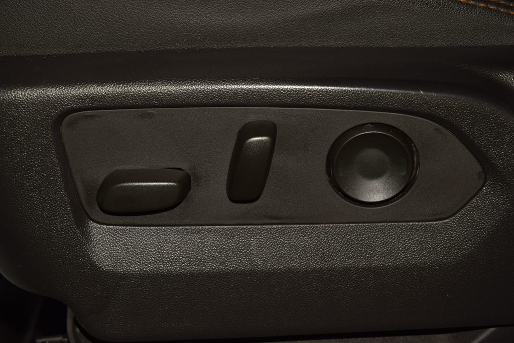 2023 GMC Sierra 1500 AT4 Preferred w/ Technology Package - 23028852 - 36