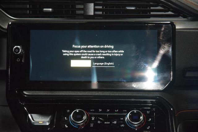 2023 GMC Sierra 1500 AT4 Preferred w/ Technology Package - 23036961 - 30