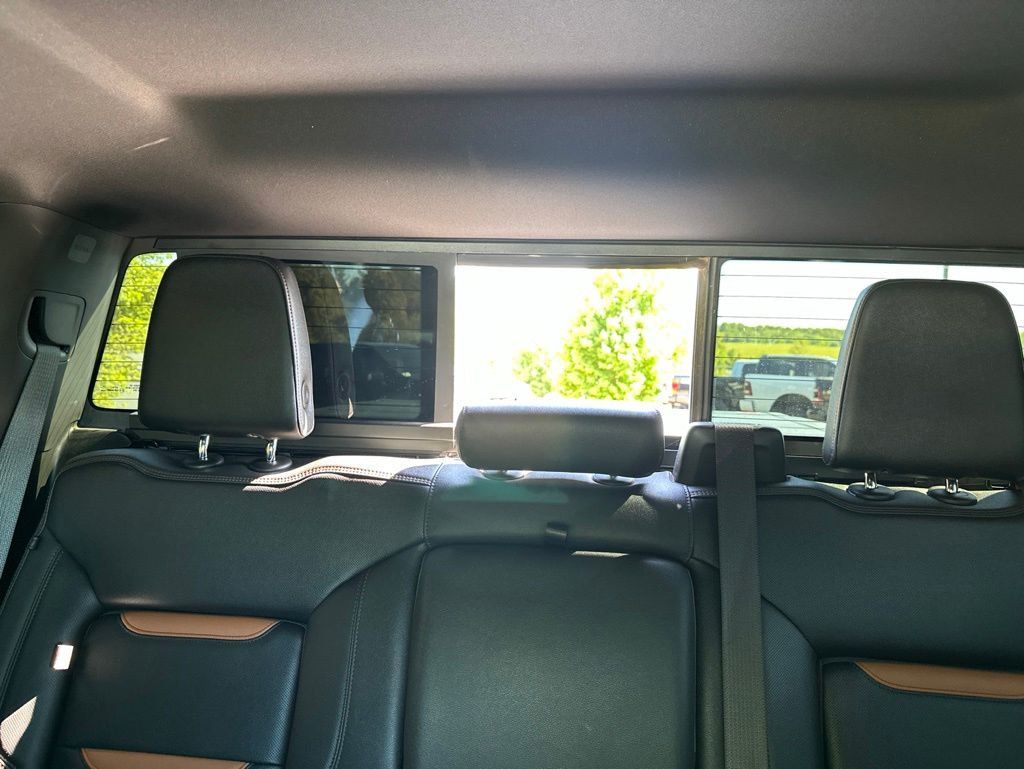 2023 GMC Sierra 1500 AT4 Premium w/ Technology Package - 23023095 - 30