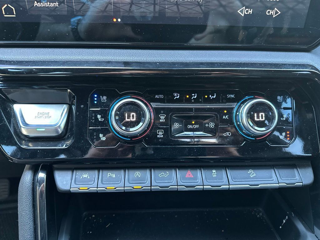 2023 GMC Sierra 1500 AT4 Premium w/ Technology Package - 23043644 - 27