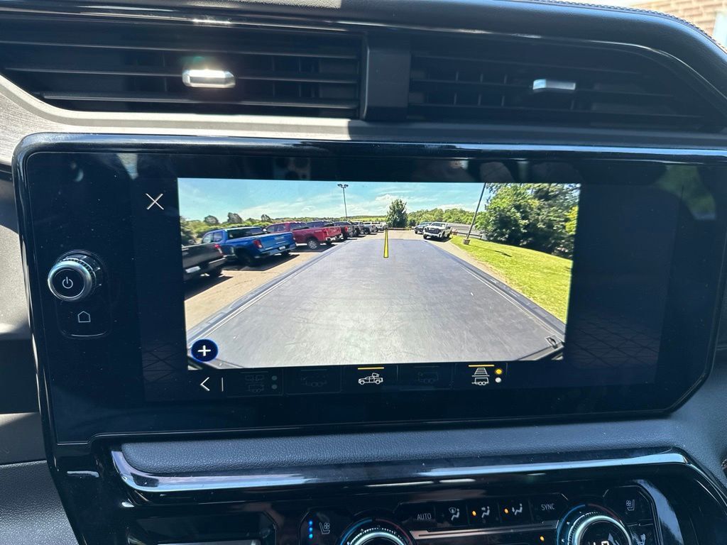 2023 GMC Sierra 1500 AT4 Premium w/ Technology Package - 23043644 - 30