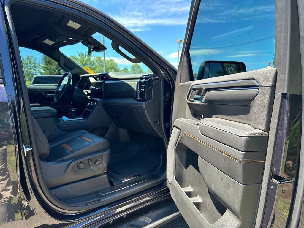 2023 GMC Sierra 1500 AT4 Premium w/ Technology Package - 23043644 - 33