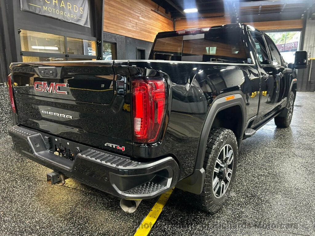2023 GMC Sierra 2500HD 4WD Crew Cab 159" AT4 - 23048008 - 1