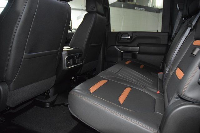 2023 GMC Sierra 2500HD AT4 - 22932200 - 46