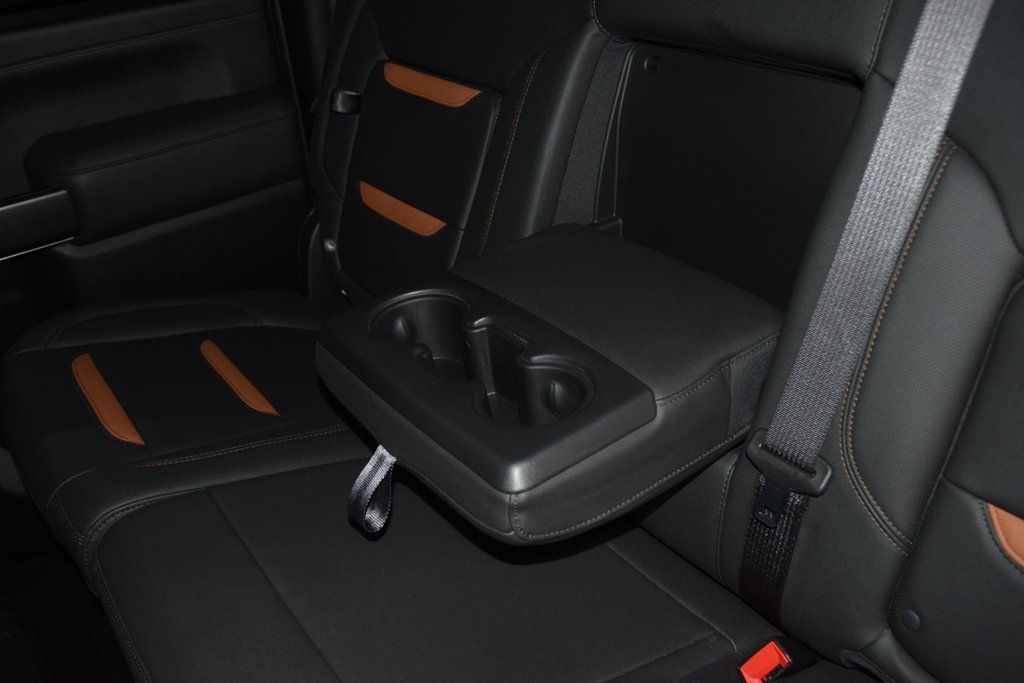 2023 GMC Sierra 2500HD AT4 - 22984618 - 47