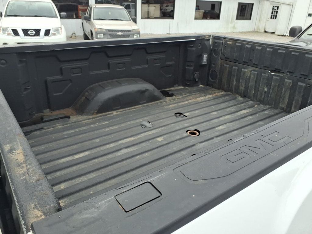 2023 GMC Sierra 2500HD Denali Pickup 4D 6 1/2 ft - 23011736 - 15