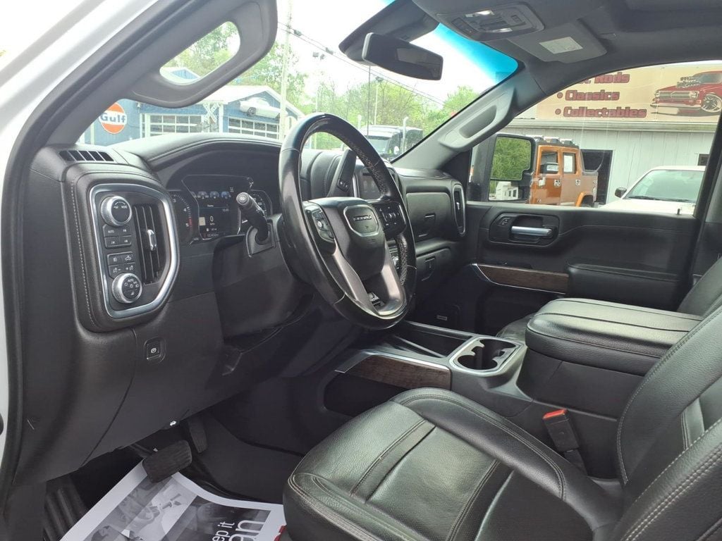 2023 GMC Sierra 2500HD Denali Pickup 4D 6 1/2 ft - 23011736 - 4