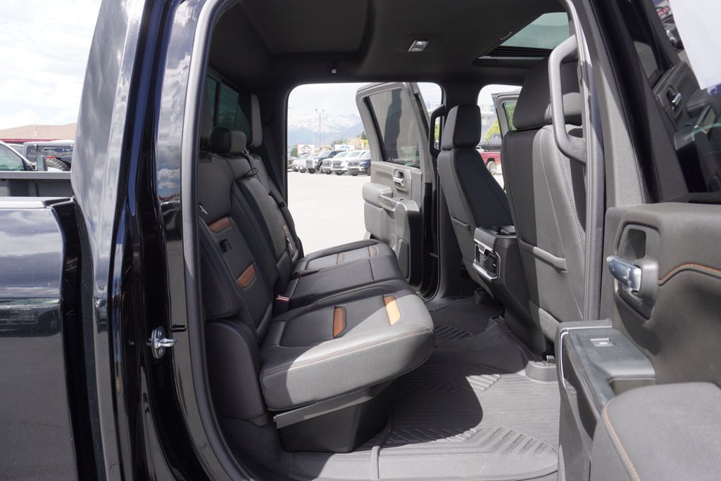 2023 GMC Sierra 3500HD AT4 HD - 23050225 - 25