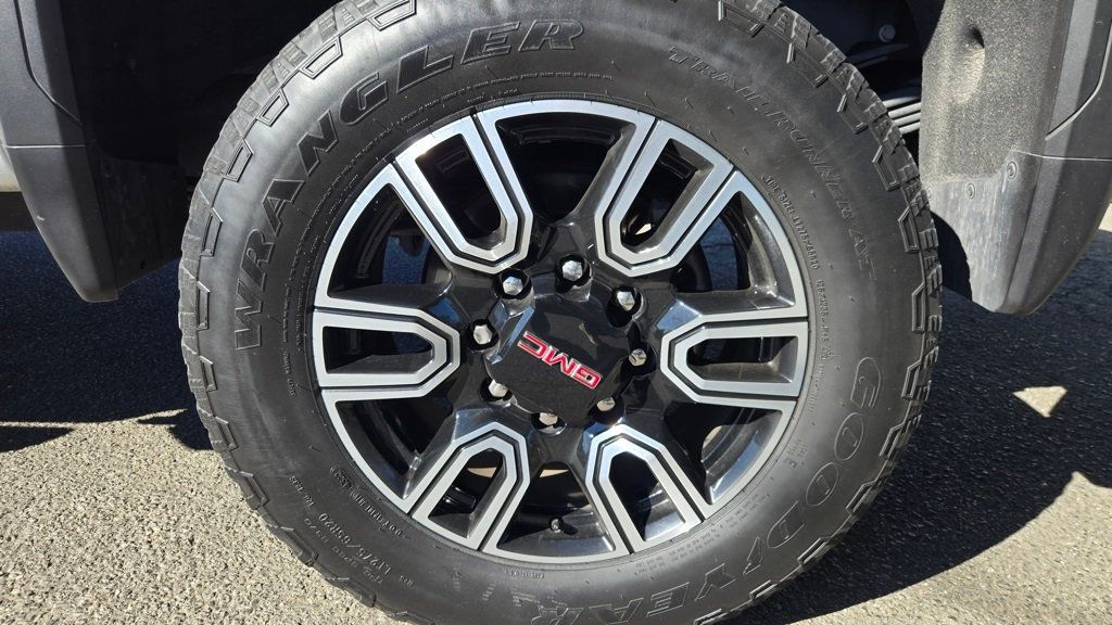 2023 GMC Sierra 3500HD AT4 Premium Plus Z71 - 22931548 - 11