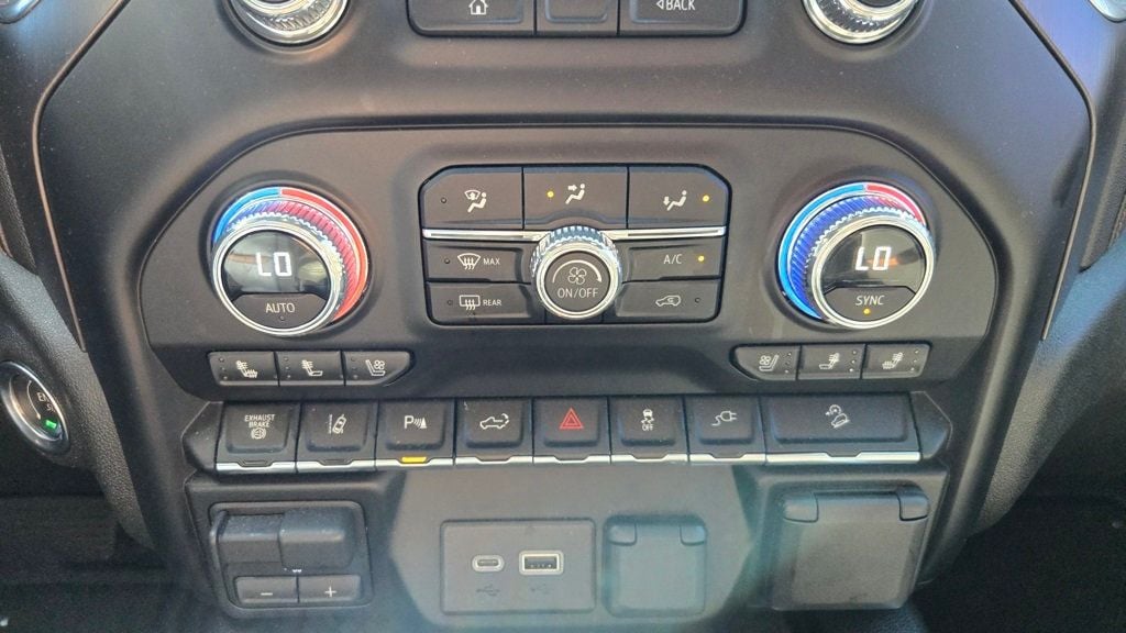 2023 GMC Sierra 3500HD AT4 Premium Plus Z71 - 22931548 - 18