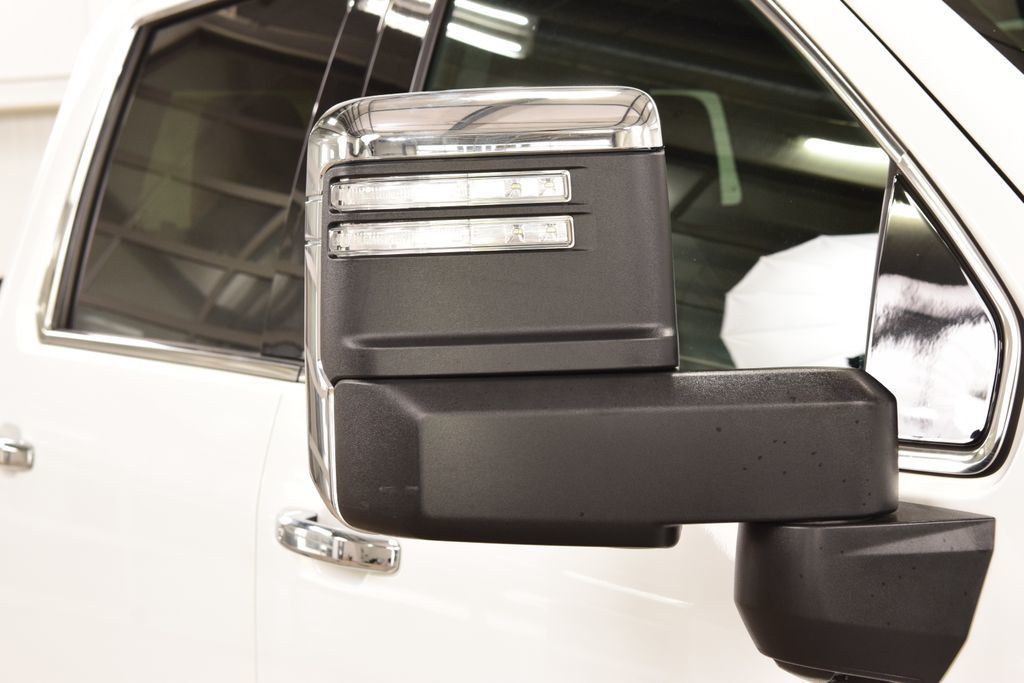 2023 GMC Sierra 3500HD Denali - 22990428 - 17