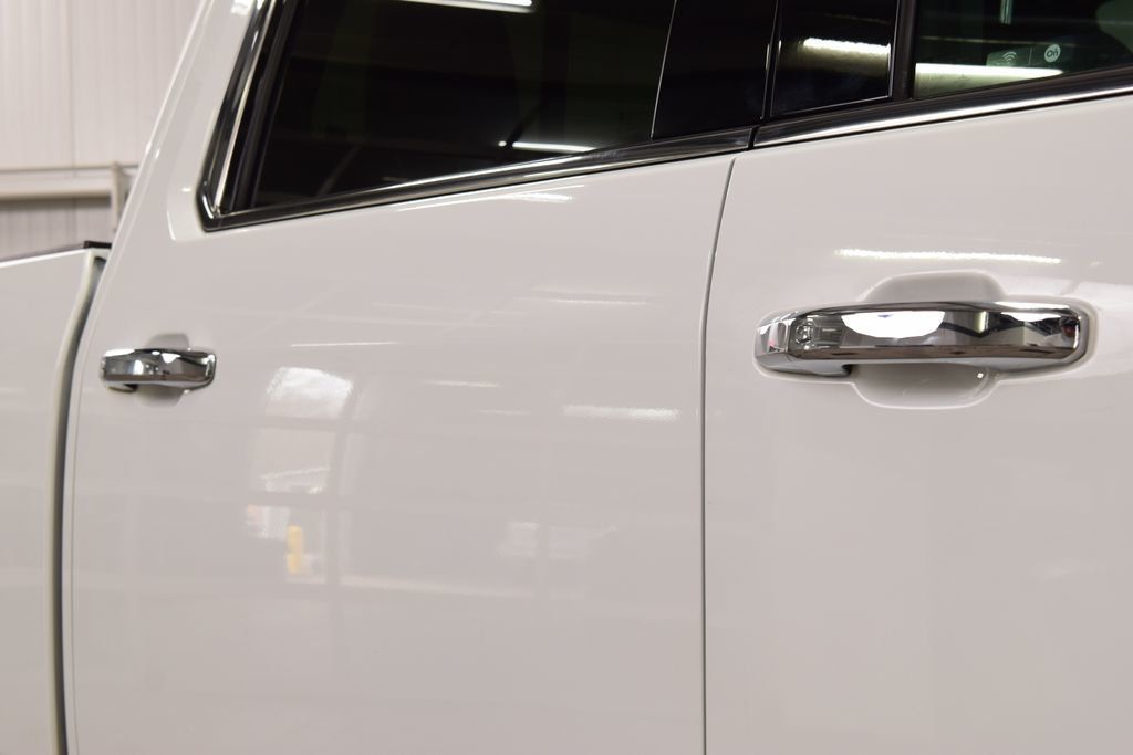 2023 GMC Sierra 3500HD Denali - 22990428 - 18