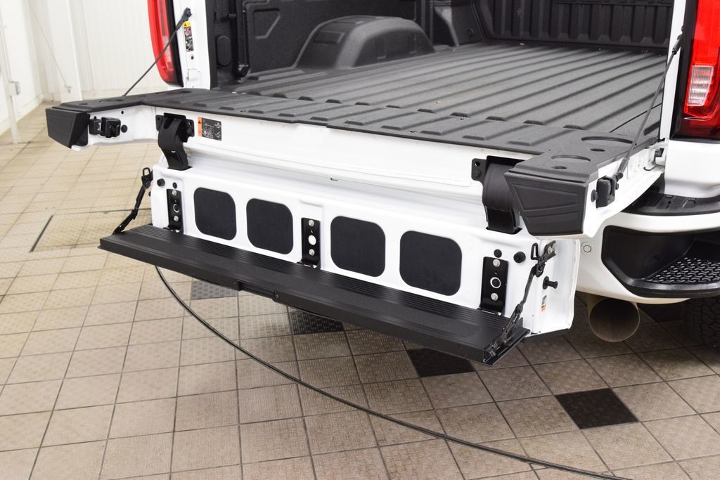 2023 GMC Sierra 3500HD Denali - 22990428 - 23