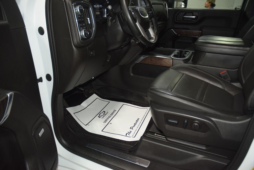 2023 GMC Sierra 3500HD Denali - 22990428 - 39