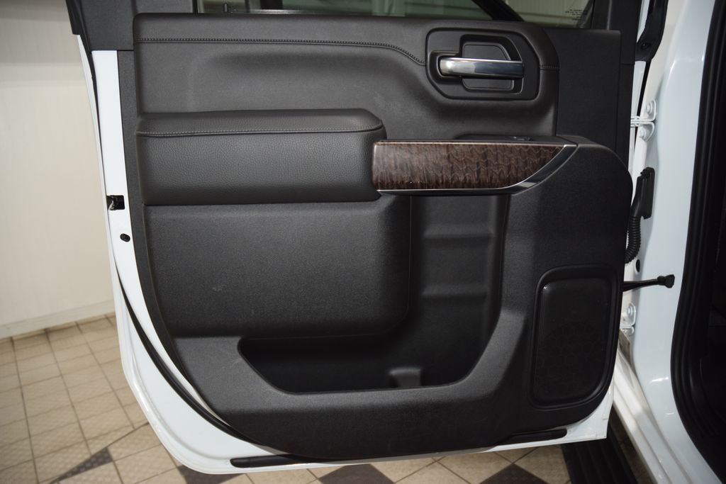 2023 GMC Sierra 3500HD Denali - 22990428 - 43