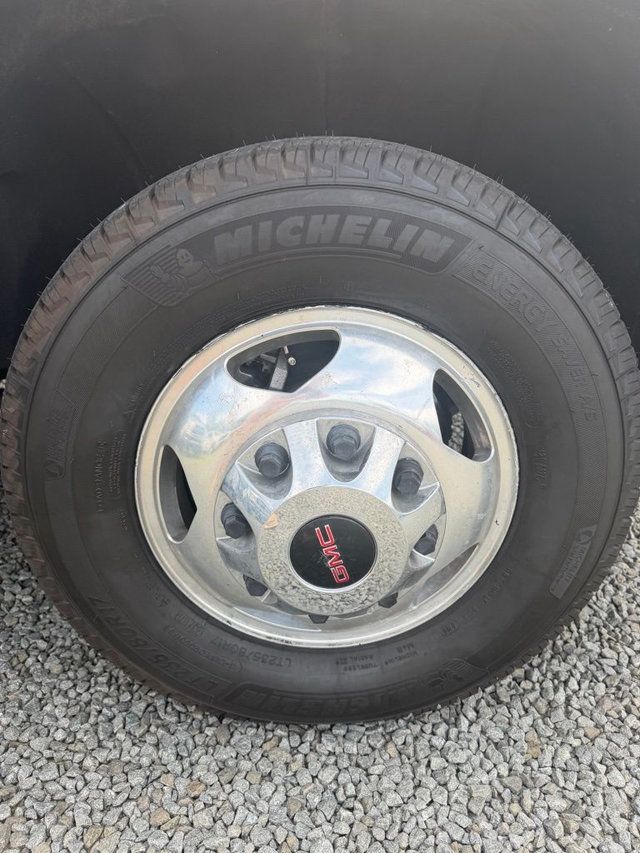 2023 GMC Sierra 3500HD Denali - 23068446 - 21