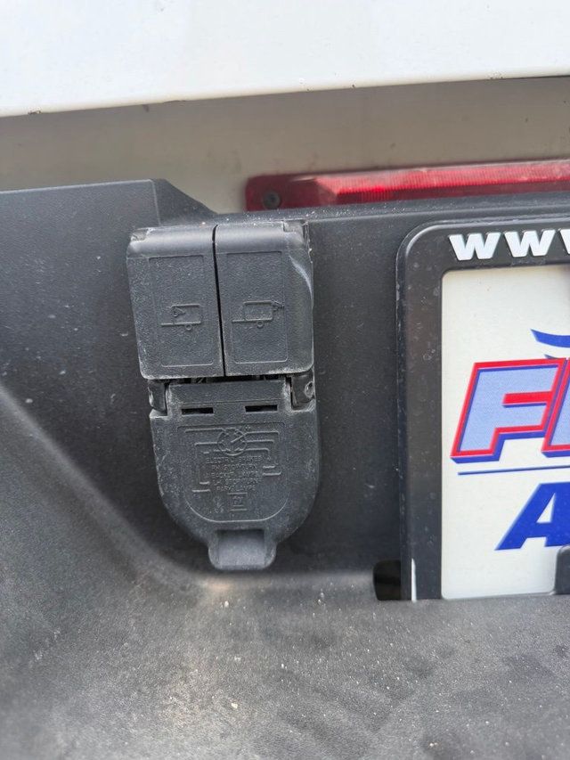 2023 GMC Sierra 3500HD Denali - 23068446 - 28