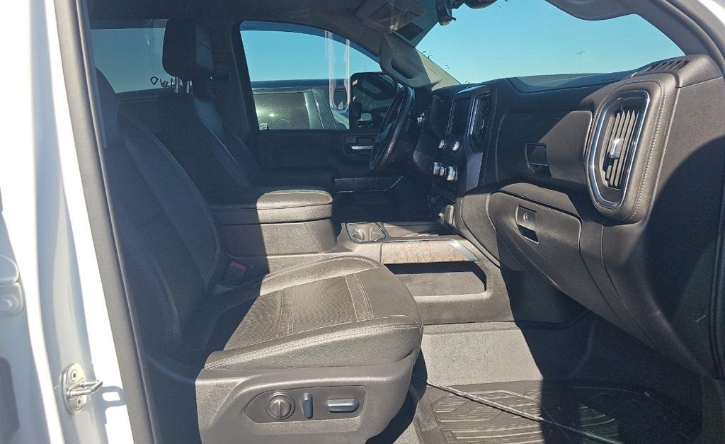 2023 GMC Sierra 3500HD Denali - 22936052 - 11