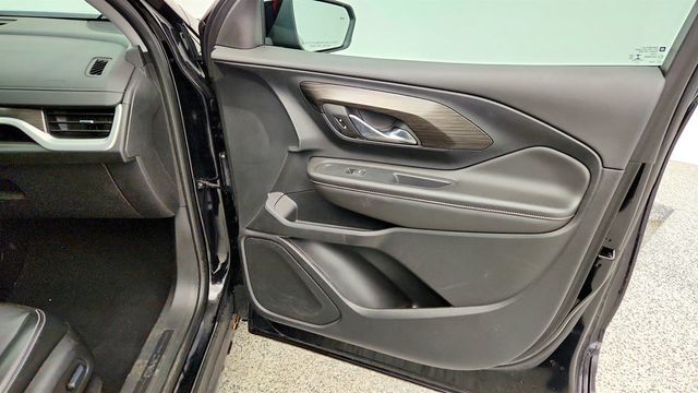 2023 GMC Terrain 4dr SLT Elevation Edition w/ Sunroof & Pro Safety Plus Package - 23019129 - 25