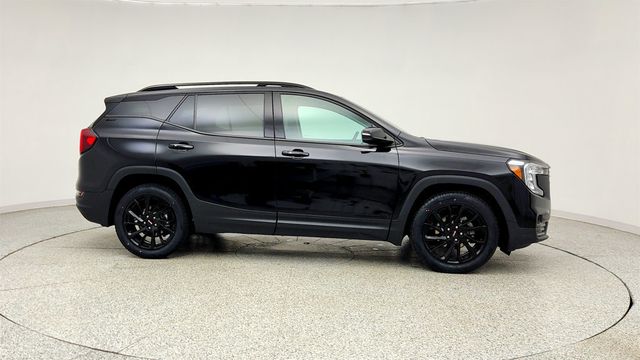 2023 GMC Terrain 4dr SLT Elevation Edition w/ Sunroof & Pro Safety Plus Package - 23019129 - 3