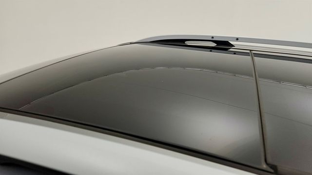 2023 GMC Terrain AWD 4dr SLT with Skyscape Power Sunroof & Tech Package - 22974901 - 9