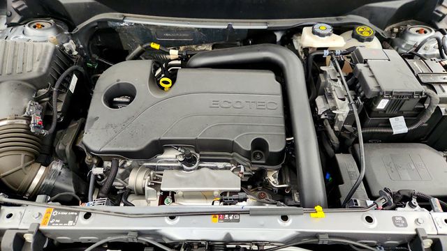 2023 GMC Terrain AWD 4dr SLT with Skyscape Power Sunroof & Tech Package - 22974901 - 23