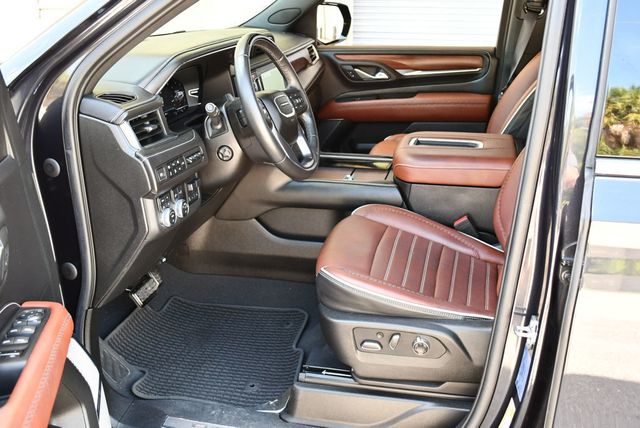 2023 GMC Yukon 4WD 4 Door Denali Ultimate SUV W/Super Cruise - 23047098 - 13