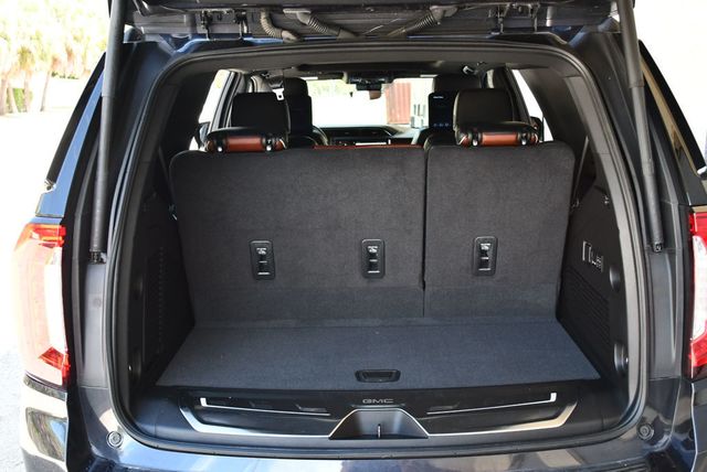 2023 GMC Yukon 4WD 4 Door Denali Ultimate SUV W/Super Cruise - 23047098 - 16