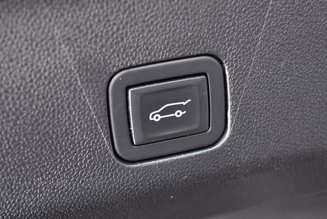 2023 GMC Yukon 4WD 4 Door Denali Ultimate SUV W/Super Cruise - 23047098 - 18