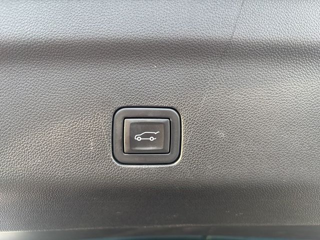 2023 GMC Yukon 4WD 4dr AT4 - 22993537 - 8