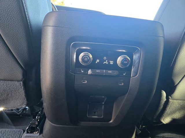 2023 GMC Yukon 4WD 4dr Denali - 22943681 - 15