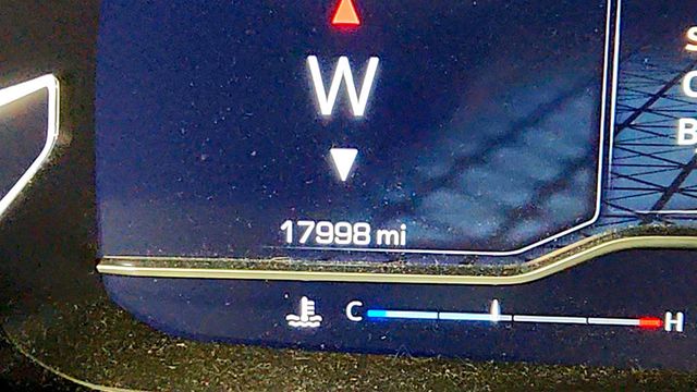 2023 GMC Yukon 4WD 4dr Denali Ultimate w/ Super Cruise Ability & 16.8in Screen - 22999366 - 14