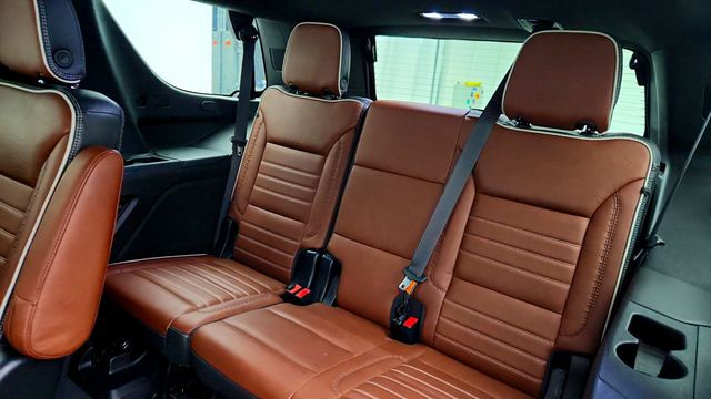 2023 GMC Yukon 4WD 4dr Denali Ultimate w/ Super Cruise Ability & 16.8in Screen - 22999366 - 22