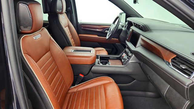 2023 GMC Yukon 4WD 4dr Denali Ultimate w/ Super Cruise Ability & 16.8in Screen - 22999366 - 25