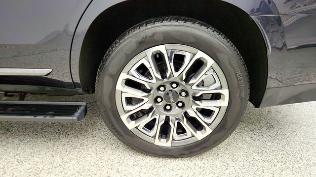 2023 GMC Yukon 4WD 4dr Denali Ultimate w/ Super Cruise Ability & 16.8in Screen - 22999366 - 8