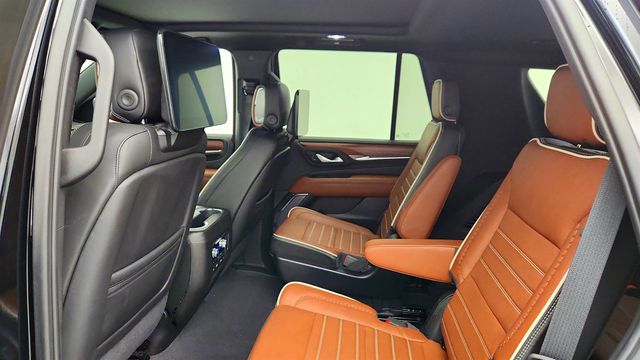 2023 GMC Yukon 4WD 4dr Denali Ultimate w/ Super Cruise Capability - 23017155 - 22