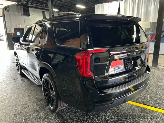 2023 GMC Yukon SLE 4X4's photo